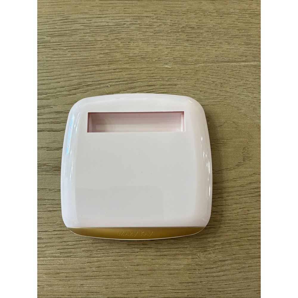 MARY KAY REFILLABLE PINK 5" PERFECT PAIR COMPACT WITH MIRROR